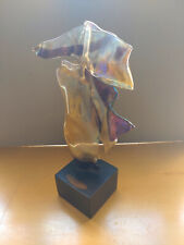 Scultura in vetro iridescente firmata