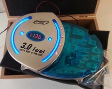 Condensatore 3.0 Farad, con voltometro, realizzato per fornire la potenza PSC-3