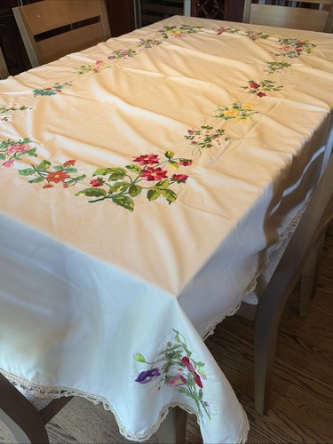 Tovaglia vintage ricamata