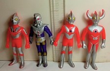 4 bambole in vinile morbido