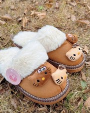 Adorabili pantofole fuzzy