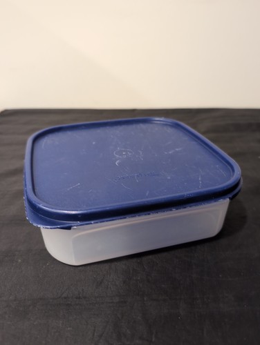 Tupperware square container - tupperware,