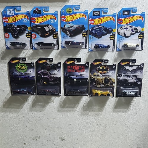 Hot wheels batmobile set - wheels, 1:64