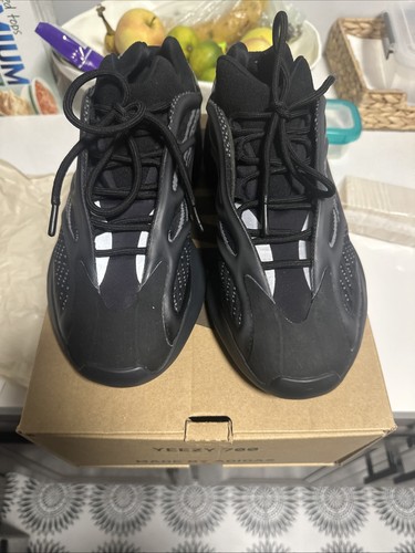 Yeezy 700 alval - yeezy,
