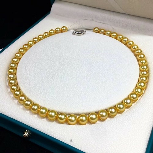 Enorme collana perle - di,