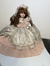 S-5.  Bambola  porcellana carillon Anni 70