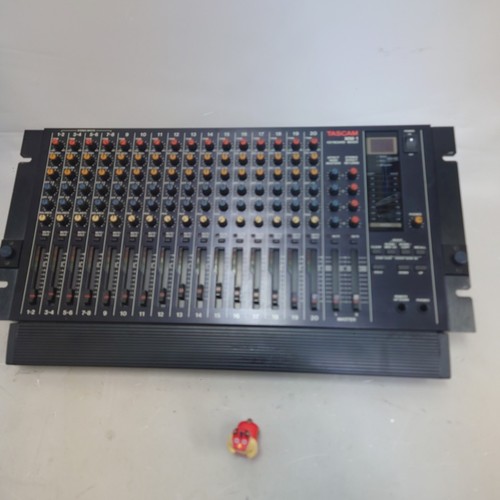 Tascam mixer di linea - di,