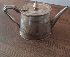 Antica teiera in silver plate