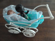 BAMBOLE (DUE) BABY- CARROZZINA