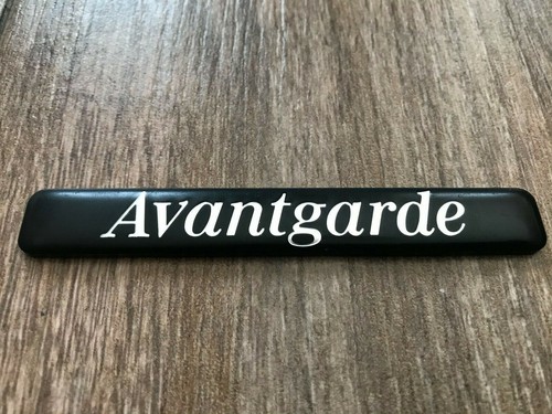 Mercedes logo avantgarde sigla - mercedes,