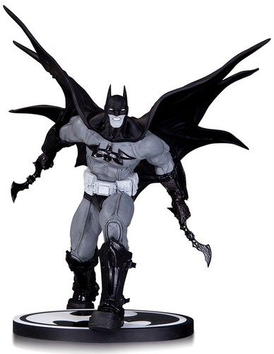 Batman arkham asylum statue - batman,