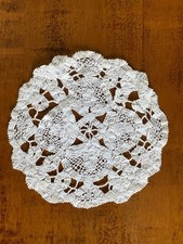 N. 1 ANTICO CENTRINO TOMBOLO FATTO A MANO BIANCO ROTONDO diam. cm. 16,5