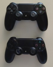 Coppia Joypad ORIGINALI PS4 Sony Dualshock 4 NON FUNZIONANTI E  SENZA BATTERIA