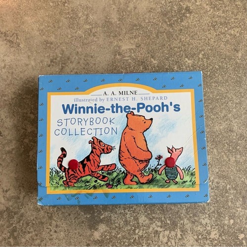 Winnie the pooh storybook - winnie-the-pooh's,