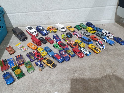 Hot wheels matchbox auto - hot,