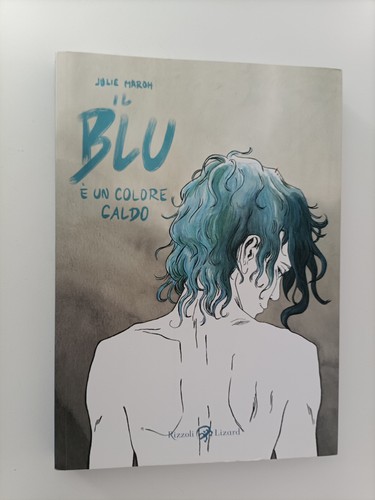 Blu colore caldo - è,