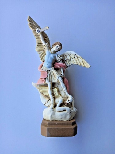 Statua san michele - di,