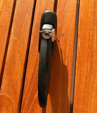 MANIGLIA CON CHIAVE BECCO