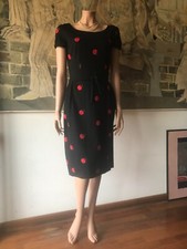 abito  con ricami  vintage
