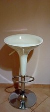 sgabello regolabile in altezza bianco