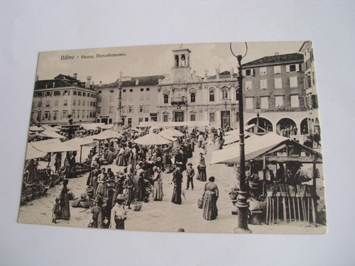 Udine piazza mercato nuovo - -,