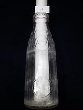 Antica bottiglia in vetro per