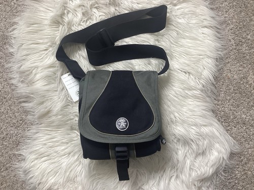 Crumpler camera bag - camera, guy