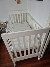 Lettino per bambini in legno