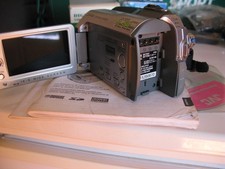 TELECAMERA DIGITALE MARCA JVC CON HARD DISCK 40GB SEMINUOVA