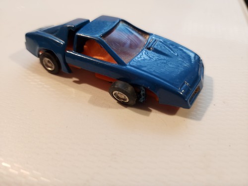 Convert bots village toys - convert-a-bots,
