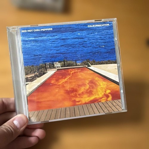 Red hot chili peppers - red,