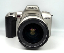 Minolta Dynax 404si + zoom AF