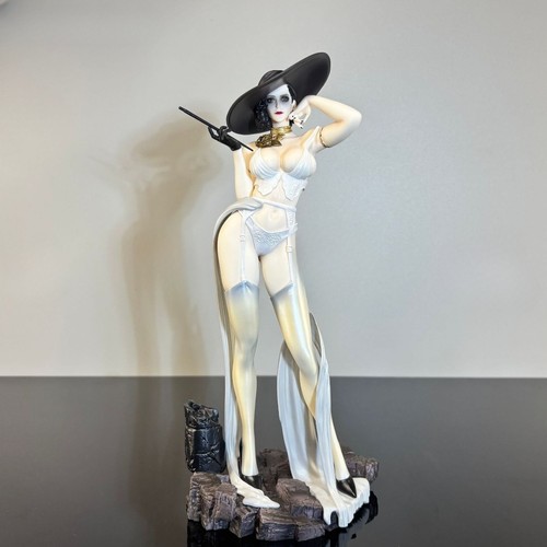 Statua alcina dimitrescu - dimitrescu, gk