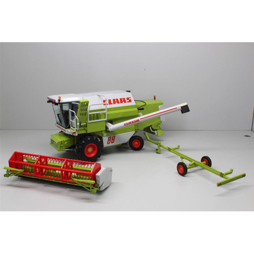 Mietitrebbia claas dominator - claas,