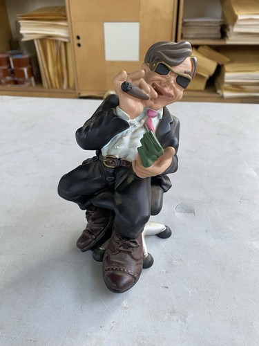 Statua boss mafia soldi - statua,