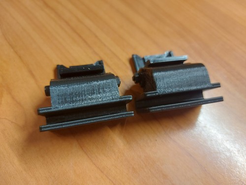 Thorens dust cover hinge - 3x,