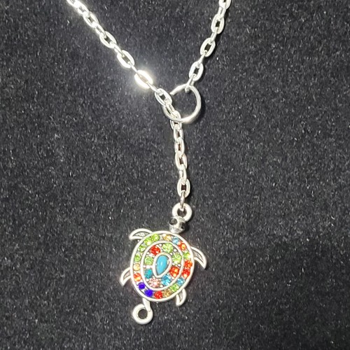 Collana cerchio aperto con - a,