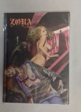 Zora la Vampira, La casa degli