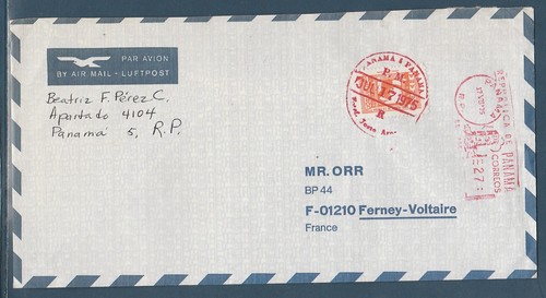 Eta grande enveloppe par avion
