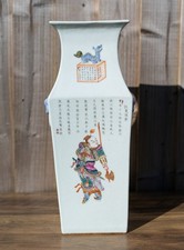 Vaso quadrato rosa famiglia