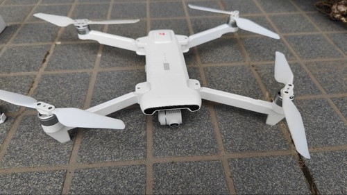 Drone fimi bianco - se,