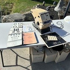 Titmus Tester Visione Ottica OV-7M Testato solo per alimentazione Snellen Eye Chart