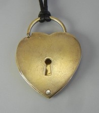 Ciondolo medaglione cuore