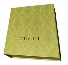 AUTENTICO GUCCI - Confezione regalo con patta magnetica broccato verde - vuota - 7,5 x 7,5 x 3"