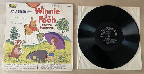Walt disney presents winnie - presents,