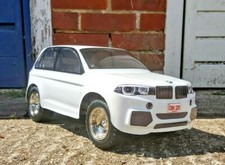 BMW X5 1:10 Kamtec carrozzeria cingolata carrozzeria ABS incluse