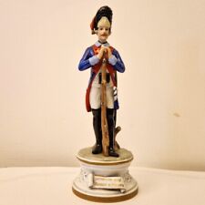 Statuina di soldato dell 800, porcellana di Capodimonte.