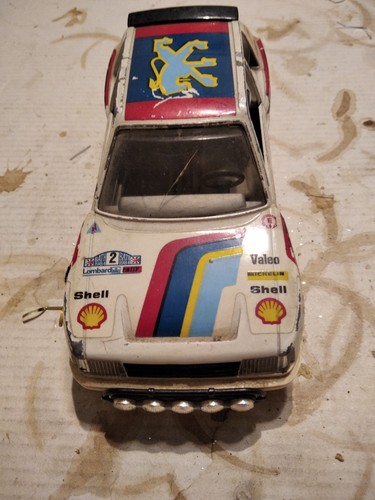 Burago peugeot 205 turbo - 1/25,