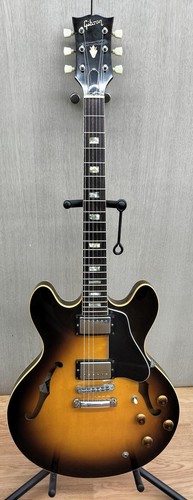 Chitarra elettrica semivuota