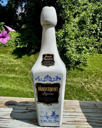 Bottiglia liquore cioccolato